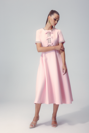 Elise Midikleid mit Kristallschleife