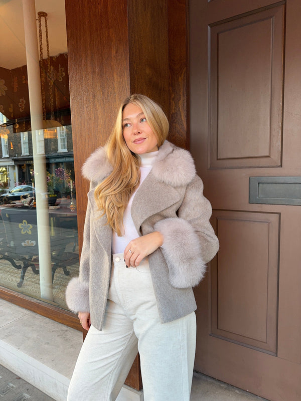 Aurora Fur – Taupe Coat