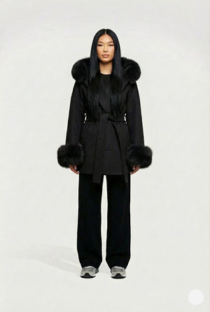 Isla Fur – Black Coat